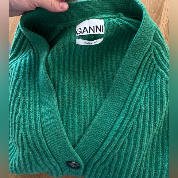 Rib-knit Cropped Cardigan in green - Picture 4 of 5